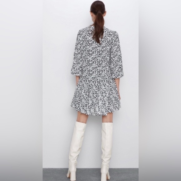 Zara Long Sleeve Flowy Floral Print Dress - Picture 2 of 11